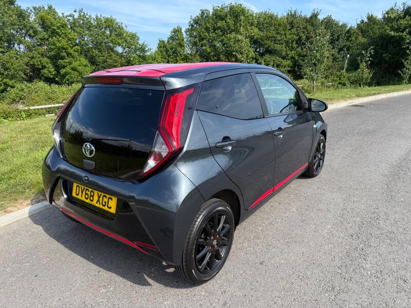 TOYOTA AYGO