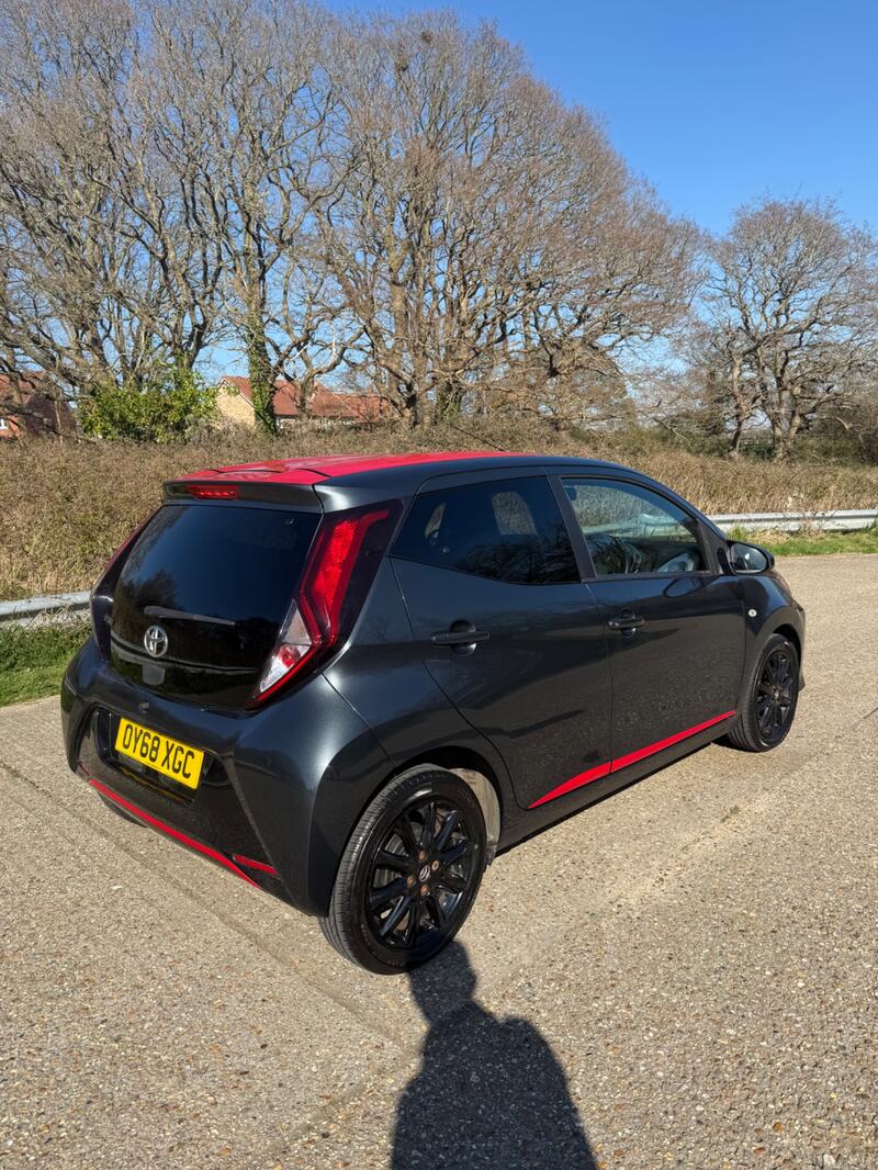 TOYOTA AYGO