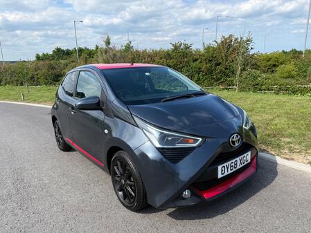 TOYOTA AYGO 1.0 VVT-i x-press
