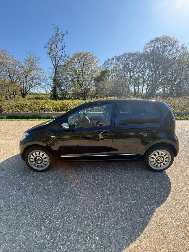 VOLKSWAGEN UP
