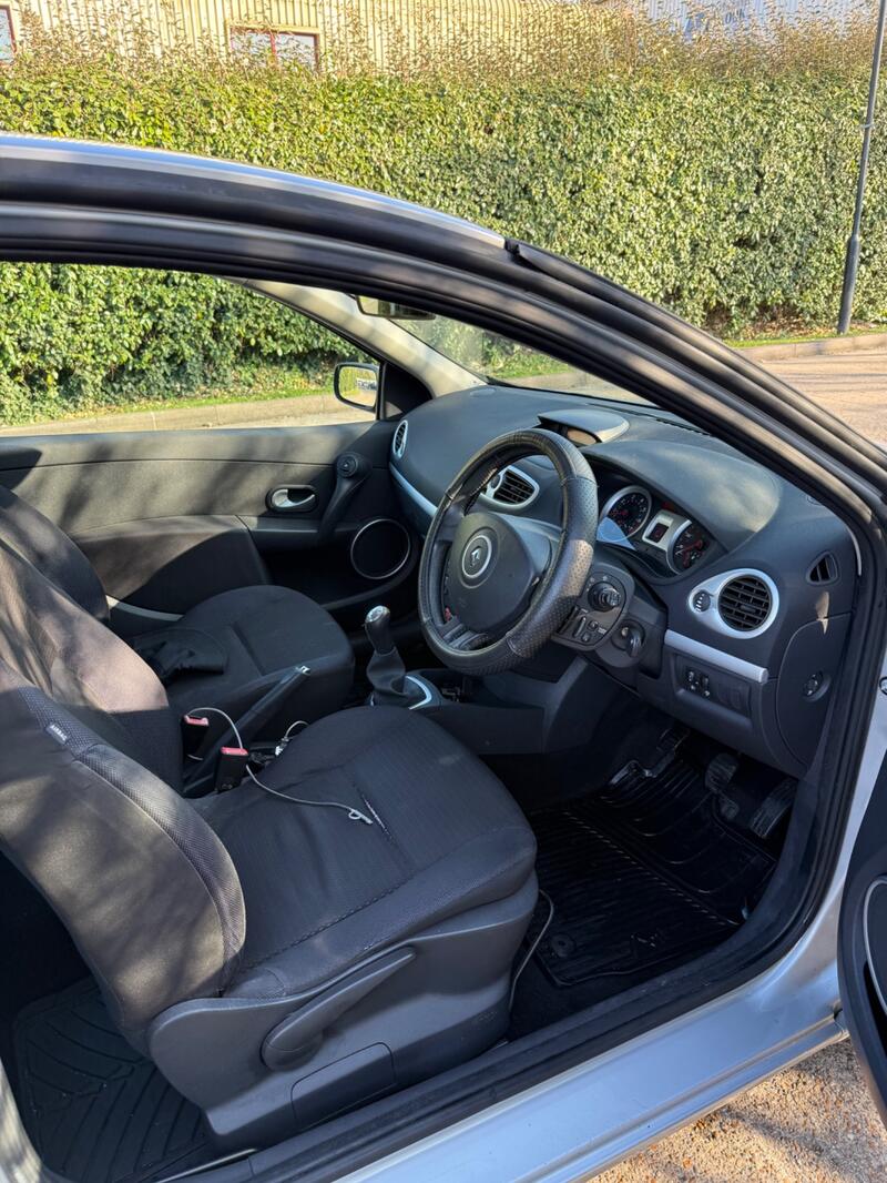 RENAULT CLIO