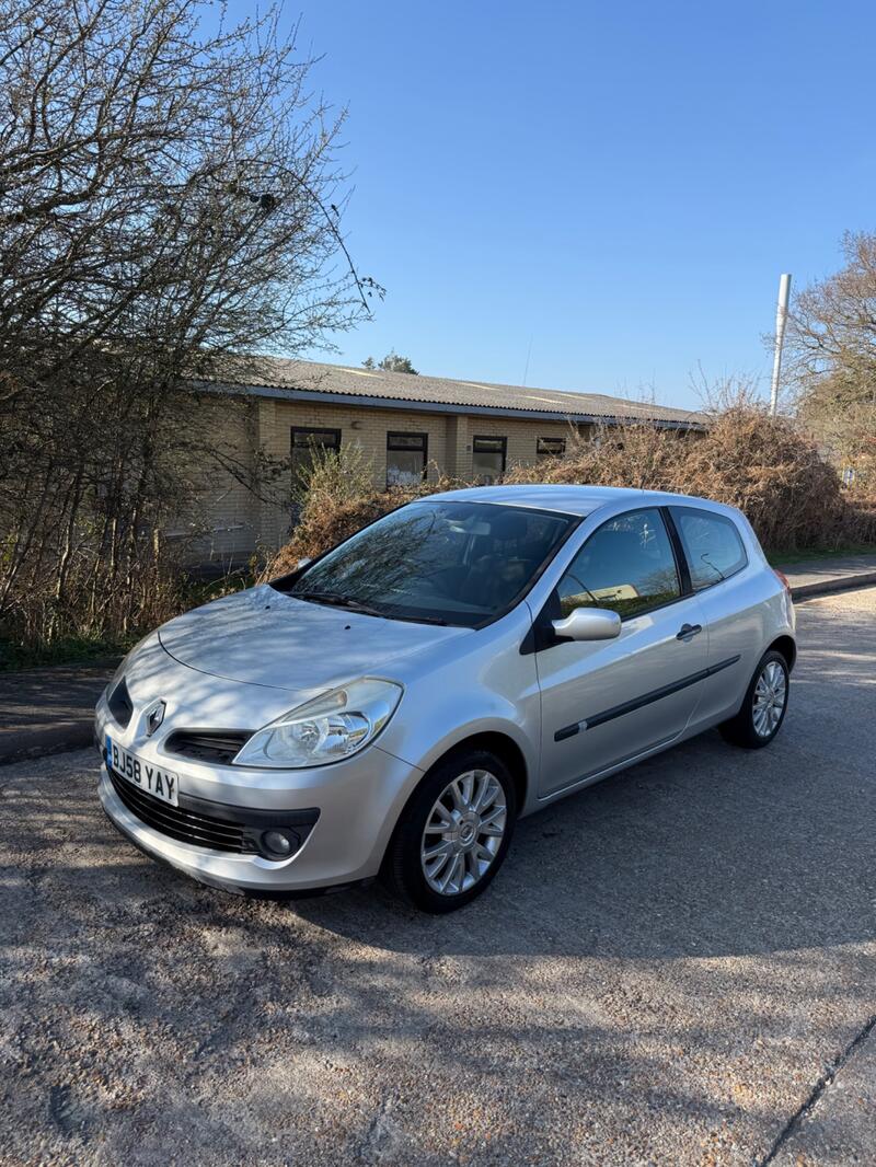RENAULT CLIO