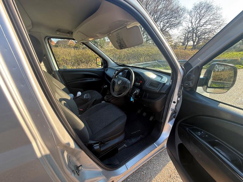 VAUXHALL COMBO