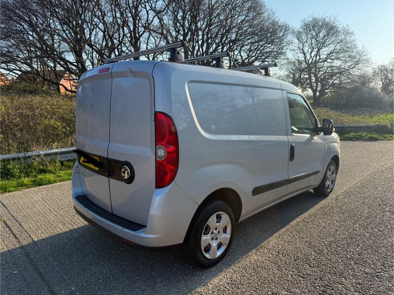 VAUXHALL COMBO