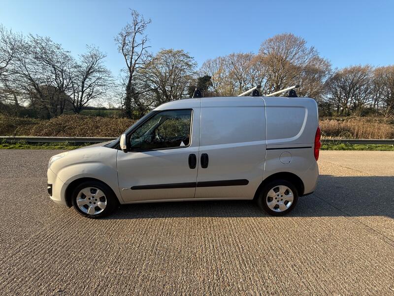 VAUXHALL COMBO