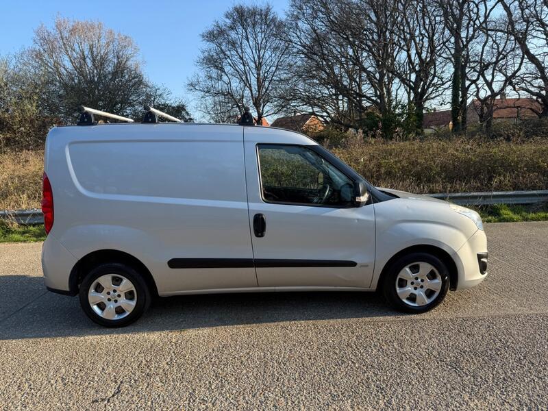 VAUXHALL COMBO