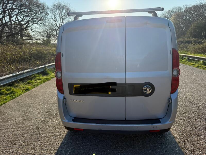 VAUXHALL COMBO
