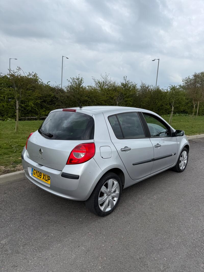 RENAULT CLIO