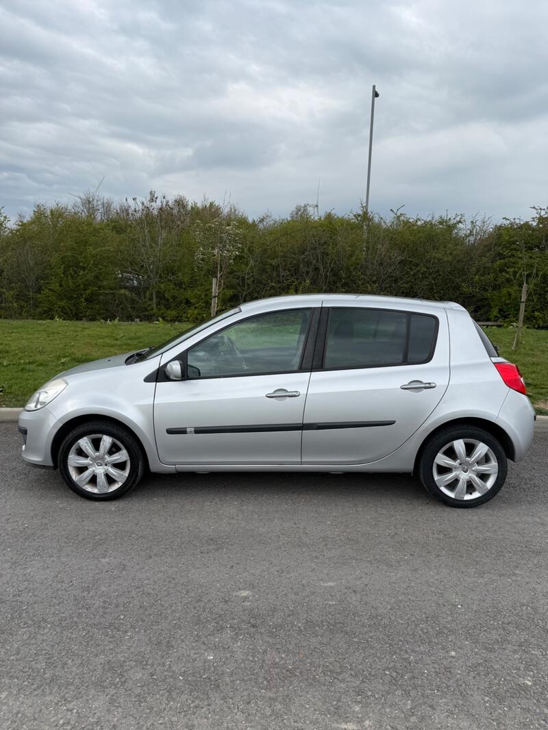 RENAULT CLIO