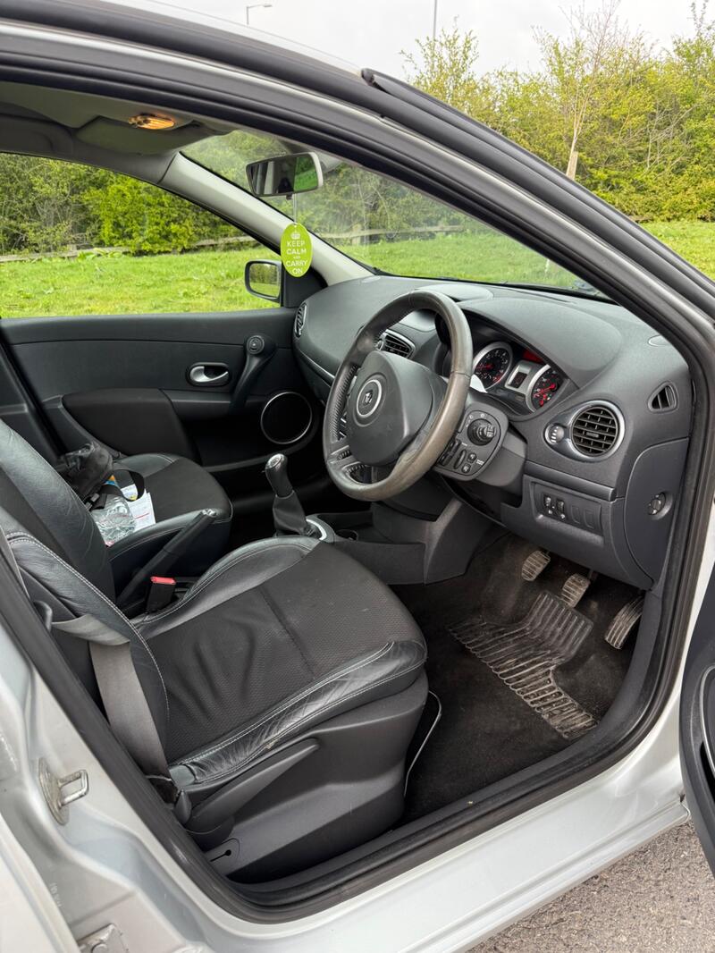 RENAULT CLIO