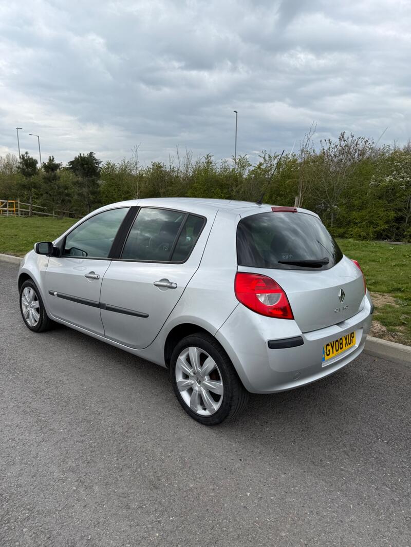 RENAULT CLIO